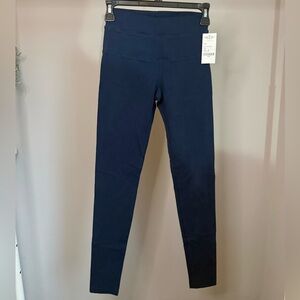 Never Worn - Women's Hard Tail High Rise Ankle Legging in Past Midnight Size S
